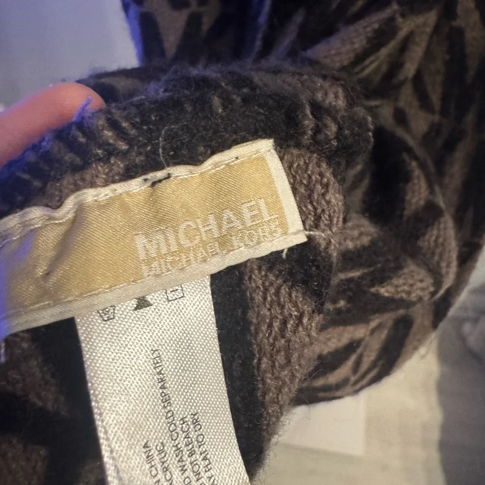 Michael Kors Black and Grey Patterned Scarf
